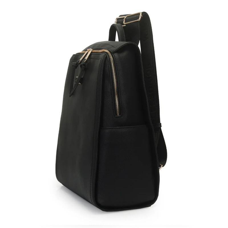 Mochila WJ 46231 preta vista lateral mostrando bolso e alças ajustáveis